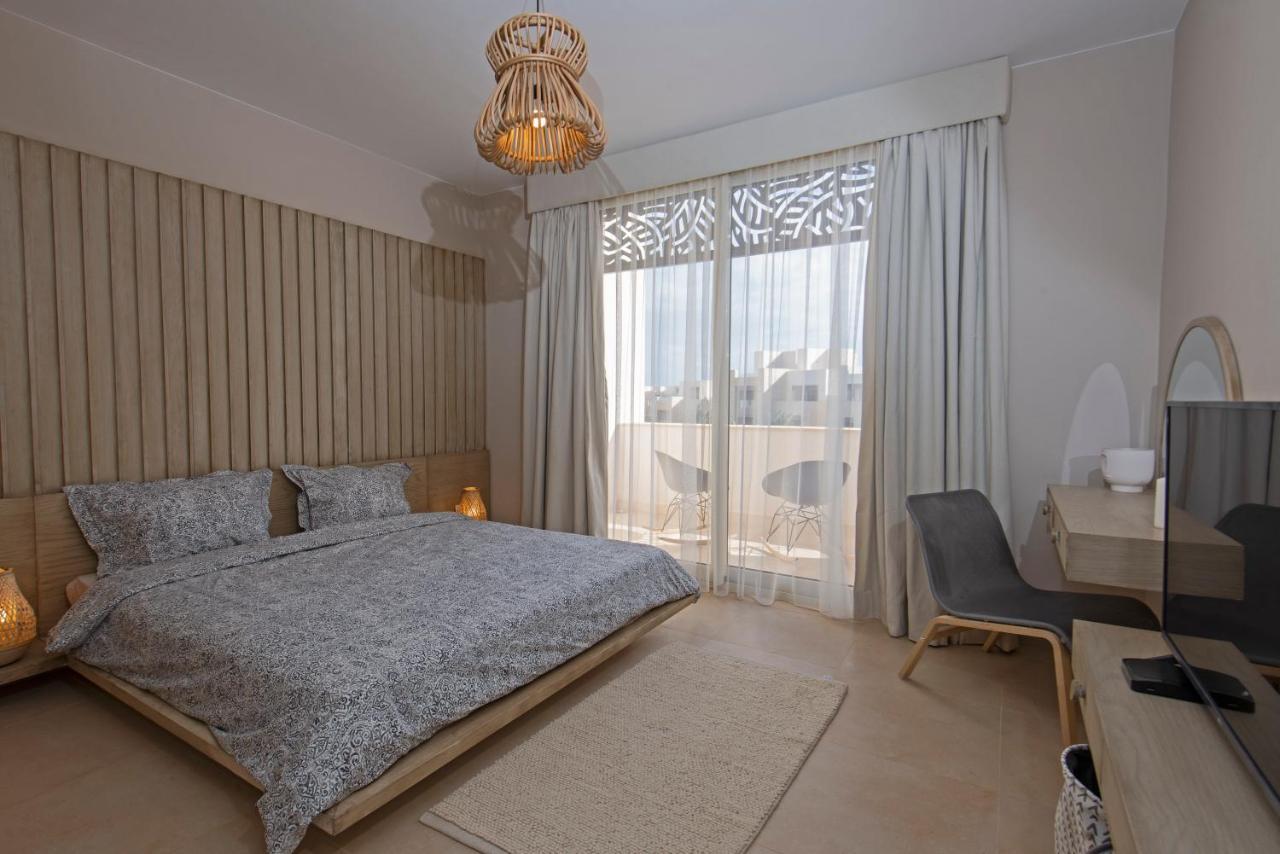 A Stunning Seaview Penthouse; 3bedrooms + Nanny Apartment