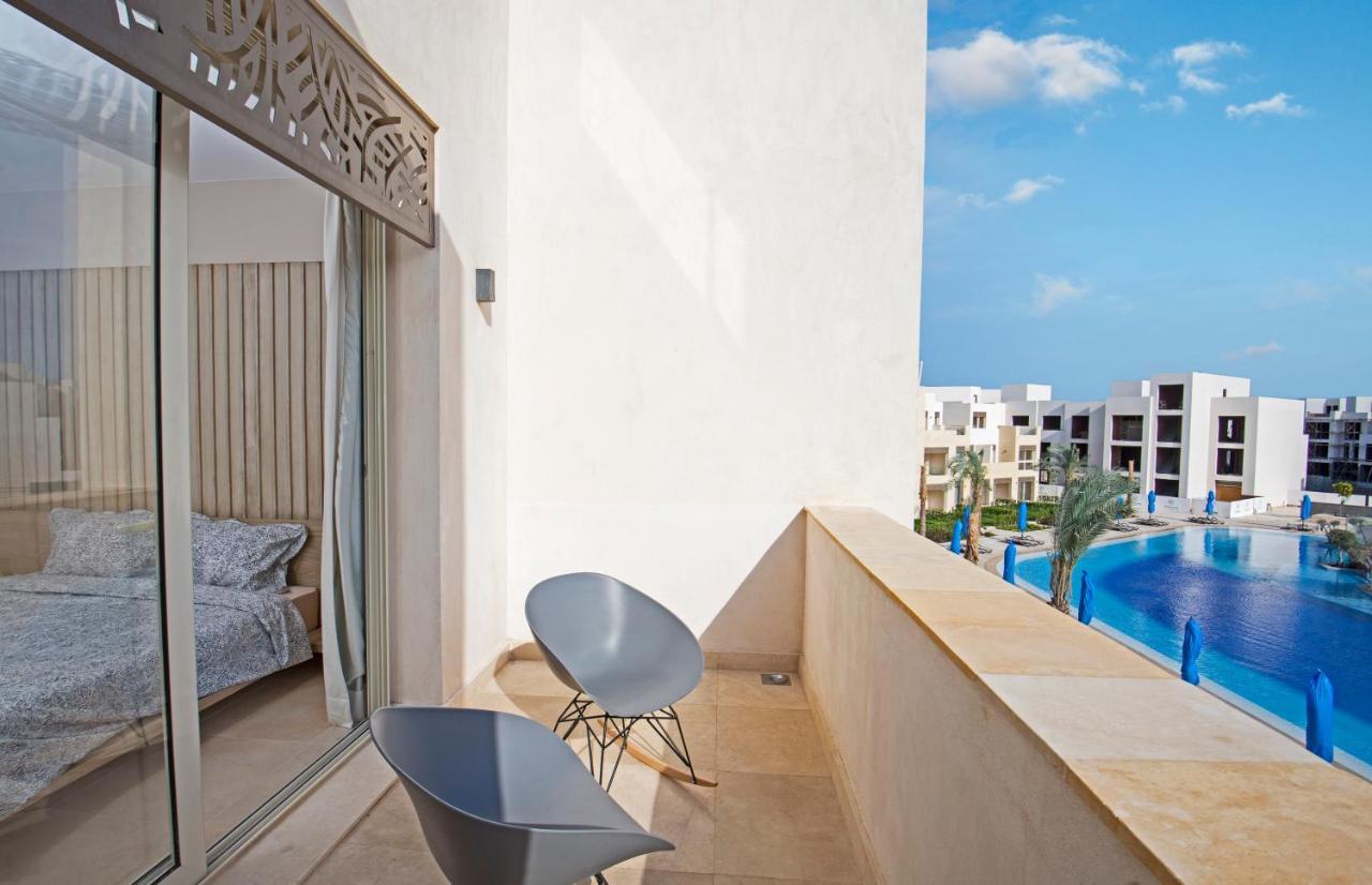 Apartment A Stunning Seaview Penthouse; 3bedrooms + Nanny