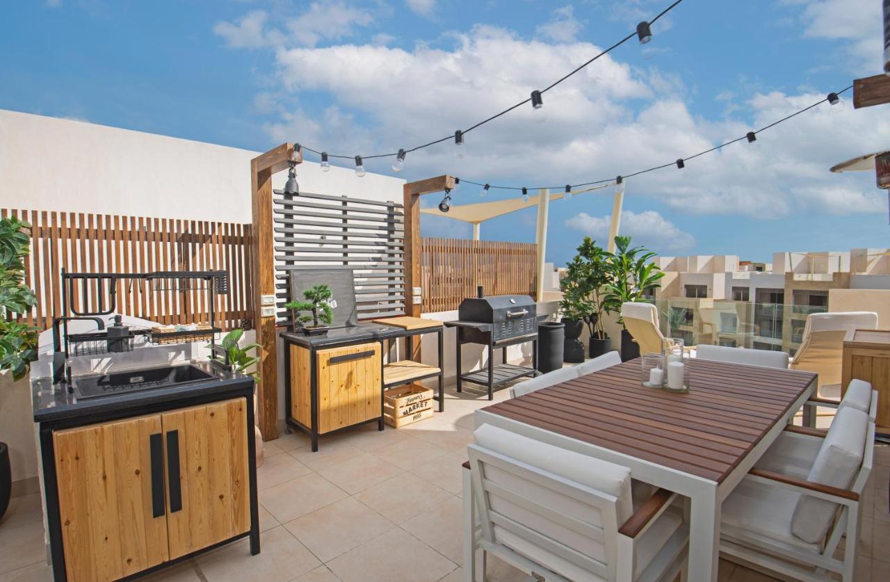 A Stunning Seaview Penthouse; 3bedrooms + Nanny *