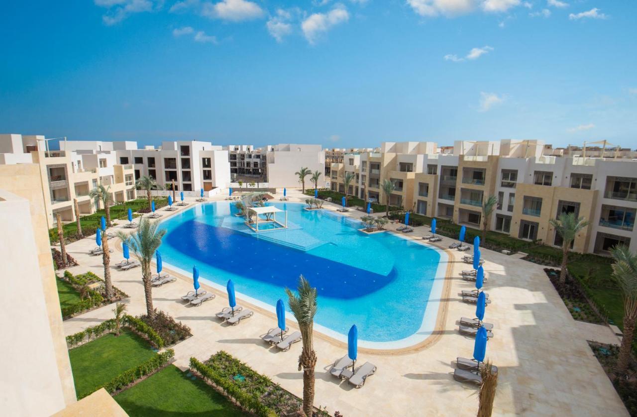 A Stunning Seaview Penthouse; 3bedrooms + Nanny Apartment *